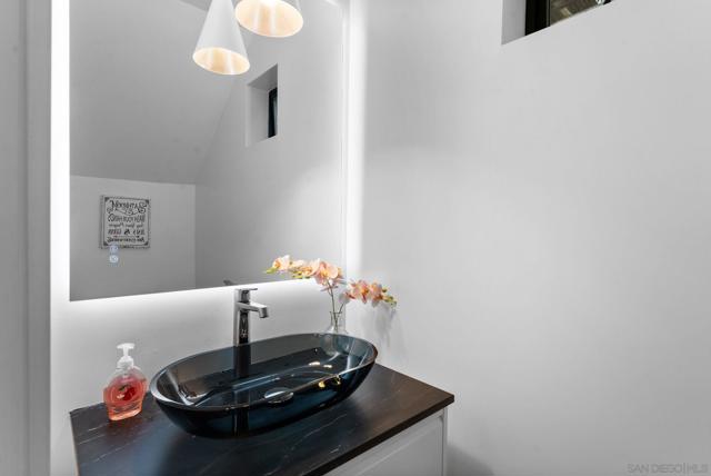 3653 Wilson Ave, San Diego CA: https://media.crmls.org/mediaz/6ba727e1-28e9-484d-b69e-1c68900f81df.jpg