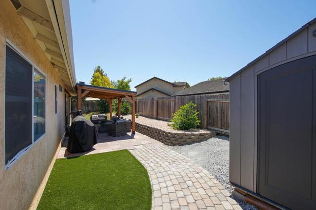 2171 Spruce Drive, Hollister CA: https://media.crmls.org/mediaz/6ba75113-333d-42cf-9e25-97b197217169.jpg