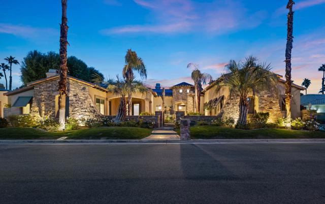 352 Crest Lake Drive, Palm Desert CA: https://media.crmls.org/mediaz/6ba7612f-fae3-4df4-8a7e-847b4b85dd44.jpg