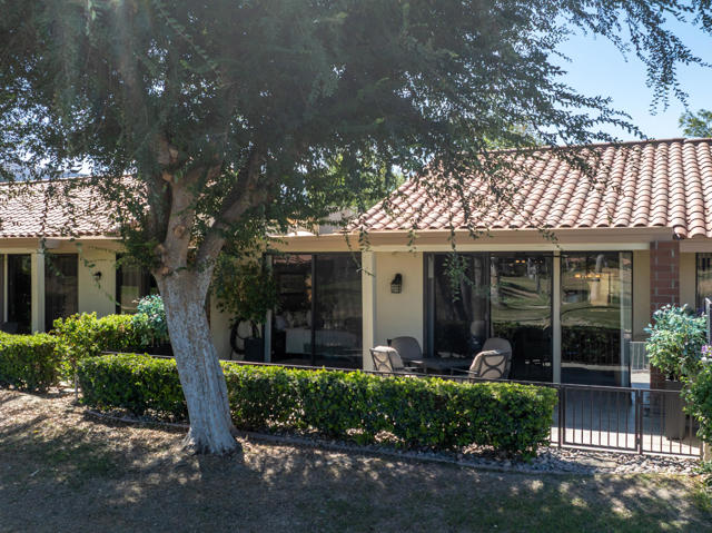 148 Las Lomas, Palm Desert, CA 92260