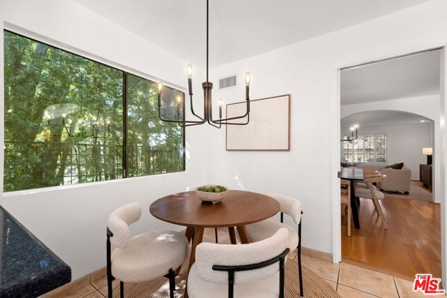 3018 Nicada Drive, Los Angeles CA: https://media.crmls.org/mediaz/6ba7f00d-453f-4c61-8811-19451c5ff297.jpg