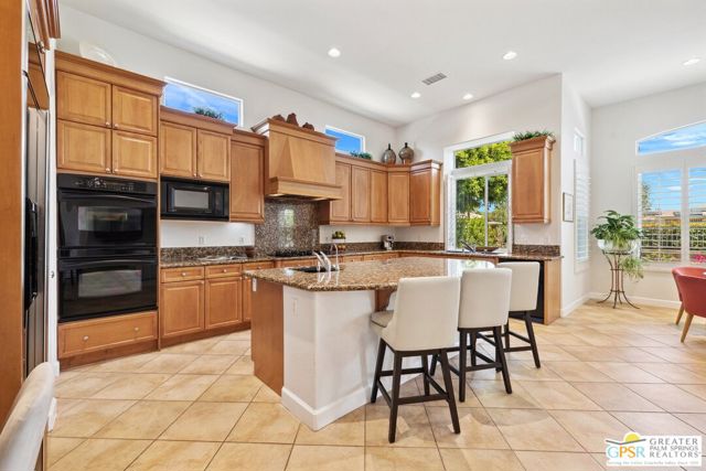 1 Toscana Way, Rancho Mirage CA: https://media.crmls.org/mediaz/6ba807bd-0073-4ba5-a916-ca953349c46a.jpg