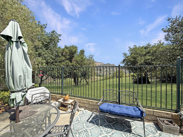 4353 Camino De Las Estrellas, Newbury Park CA: https://media.crmls.org/mediaz/6ba8ce82-ca25-41a0-bb12-1e729e2c7918.jpg