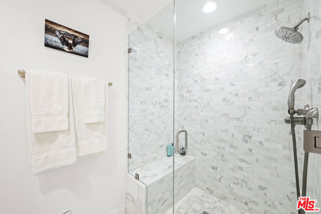 10430 Wilshire Boulevard, Los Angeles CA: https://media.crmls.org/mediaz/6ba8df13-668b-44fb-8bf9-8ed17610e2e6.jpg