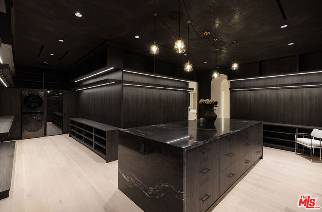 Drew Fenton | 16401 Mulholland Drive Los Angeles CA | MLS: 7706113