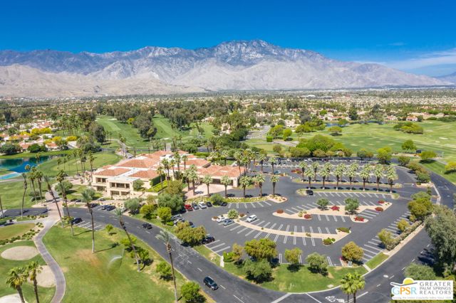 747 Inverness Drive, Rancho Mirage CA: https://media.crmls.org/mediaz/6ba9115e-74ce-48ee-a319-ab76da0cc2af.jpg