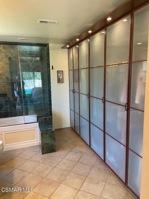 2141 Basswood Court, Westlake Village CA: https://media.crmls.org/mediaz/6baa2a4f-8c55-43e5-bb83-01a34c387499.jpg