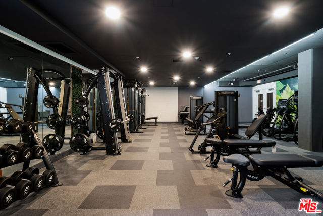 800 Western Avenue, Los Angeles CA: https://media.crmls.org/mediaz/6baa2b8e-66b4-41cb-9136-b05f8ce01dd3.jpg