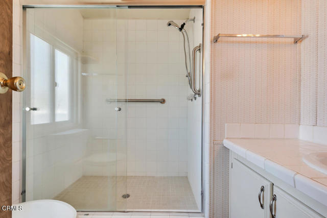 975 W Telegraph Road, Santa Paula CA: https://media.crmls.org/mediaz/6baaebd3-aae7-4695-b6d2-263d567dc0ca.jpg