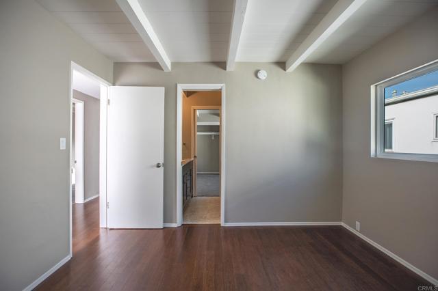 1801 Coast Blvd, Del Mar CA: https://media.crmls.org/mediaz/6bab6880-bbed-4acf-89f3-a46e01ed2fce.jpg