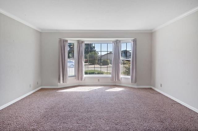 225 Rio Vista Drive, King City CA: https://media.crmls.org/mediaz/6bab86dc-08da-4c35-893b-915f238a67b8.jpg