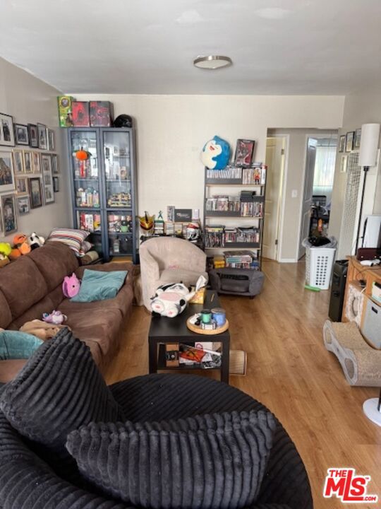 MLS #25569989 img 21