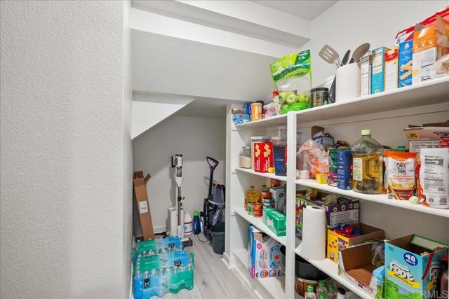 39532 Tannat Drive, Temecula CA: https://media.crmls.org/mediaz/6bac0b12-0838-40ad-ba37-45d758a61abc.jpg