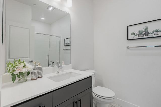 1040 Darwin Terrace, Sunnyvale CA: https://media.crmls.org/mediaz/6bac0f04-3945-4bcf-9840-03dcdcfde649.jpg