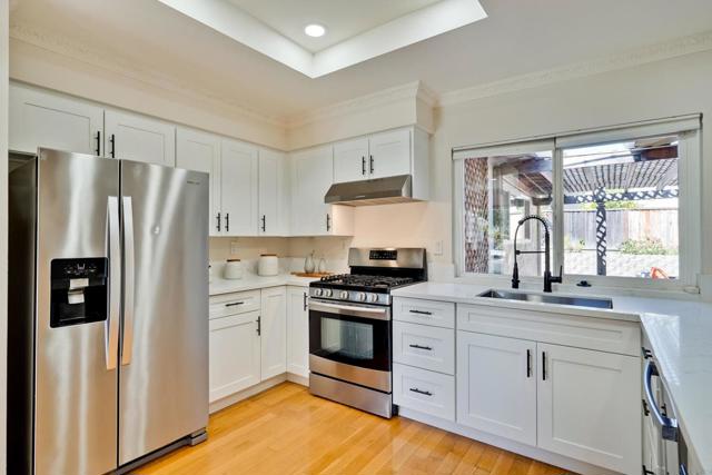 6940 Windsor Way, San Jose CA: https://media.crmls.org/mediaz/6bac2f47-81e5-4647-8768-f43bf329c4f7.jpg