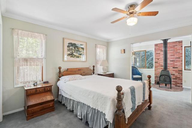 24905 Skyland Road, Los Gatos CA: https://media.crmls.org/mediaz/6bac63b0-4747-4c0b-b7c4-9f7b97713a4e.jpg