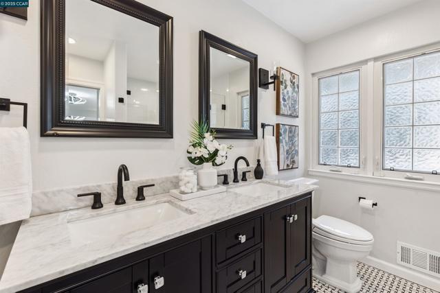 1838 Sunnyvale Ave, Walnut Creek CA: https://media.crmls.org/mediaz/6bad8e6a-bd54-48a2-8d84-e4e5436a1b68.jpg