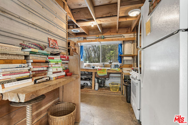 6349 Blanchard Canyon Road, Tujunga CA: https://media.crmls.org/mediaz/6bad9e7e-98b0-4cf3-98ae-f8413d0f2178.jpg