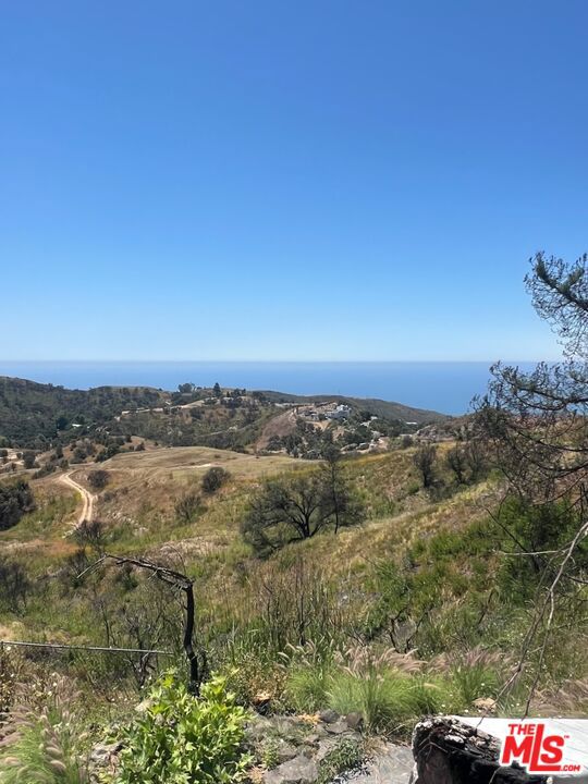 2566 Tuna Canyon Road, Topanga CA: https://media.crmls.org/mediaz/6bada2f0-a308-4524-b6c1-b686ff72b1ab.jpg