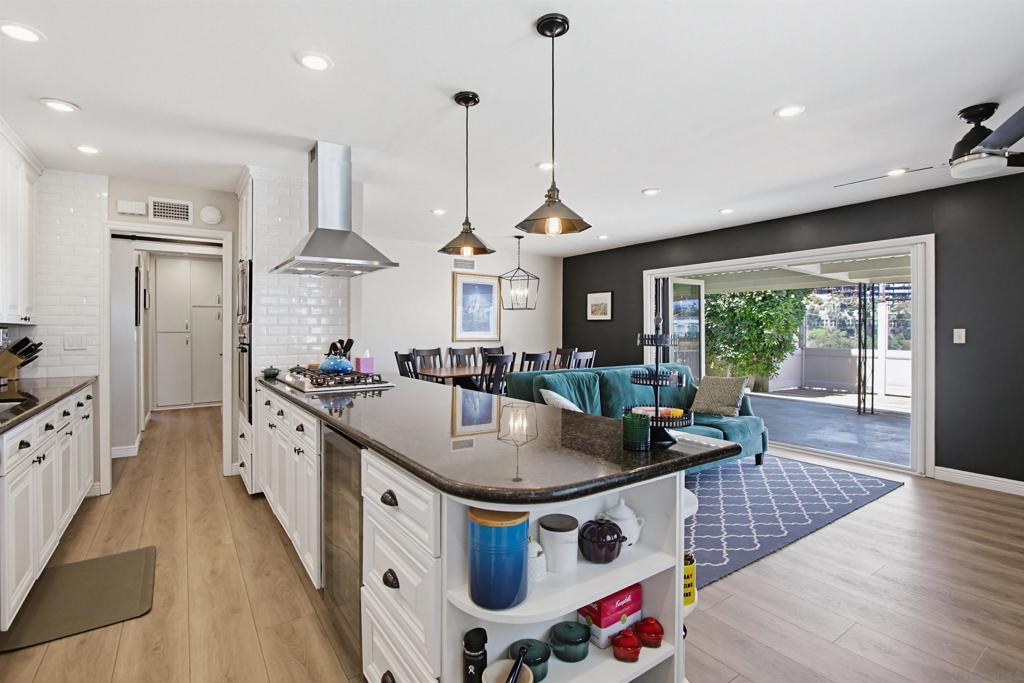 8426 Fireside Ave