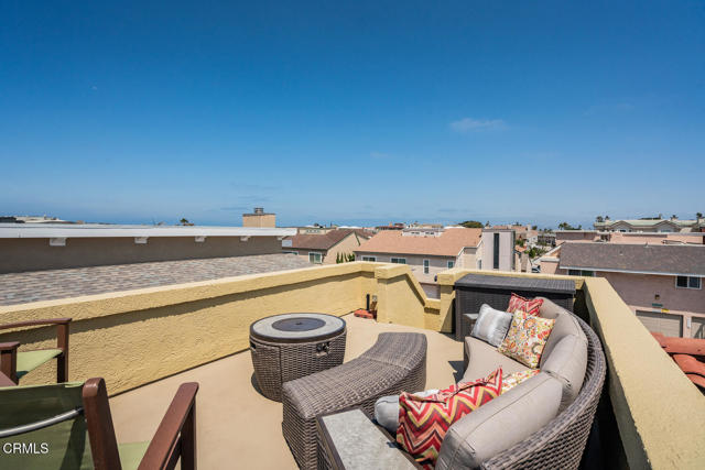 5114 Marlin Way, Oxnard CA: https://media.crmls.org/mediaz/6bae0367-66a3-4895-a445-69911636110f.jpg