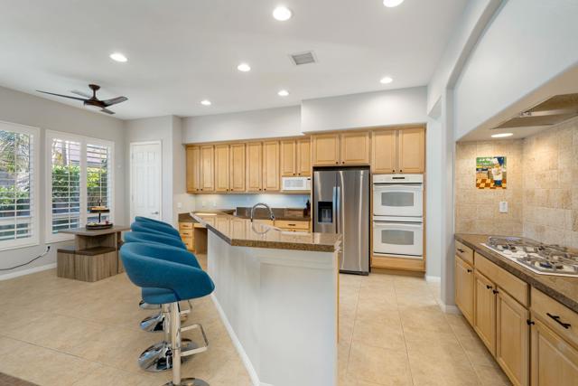 68 Via Del Pienza, Rancho Mirage CA: https://media.crmls.org/mediaz/6baeaa56-97c5-4a3e-9e81-585d2db8b3eb.jpg