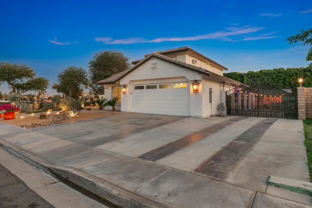 80687 Veranda Lane, Indio CA: https://media.crmls.org/mediaz/6baecaee-f9e9-4bf3-ac36-611bfbefb8e5.jpg