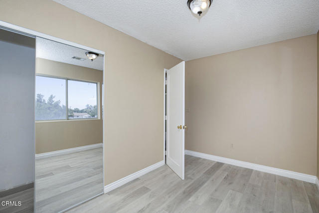 3831 E Ave T 8, Palmdale CA: https://media.crmls.org/mediaz/6baf032a-9303-4156-9282-ff353e7d54a7.jpg