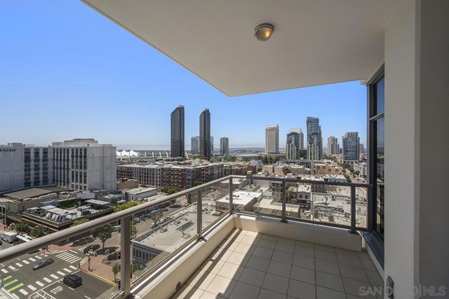 575 6th Avenue, San Diego CA: https://media.crmls.org/mediaz/6bafc898-3a3b-4b8f-a9ae-6fe2bab1b856.jpg