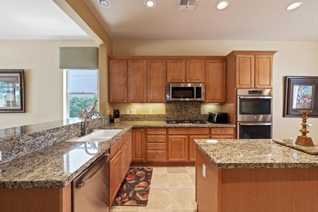 80086 Camino Santa Elise, Indio CA: https://media.crmls.org/mediaz/6bb19068-ff65-425f-a9d0-8ac684874f19.jpg