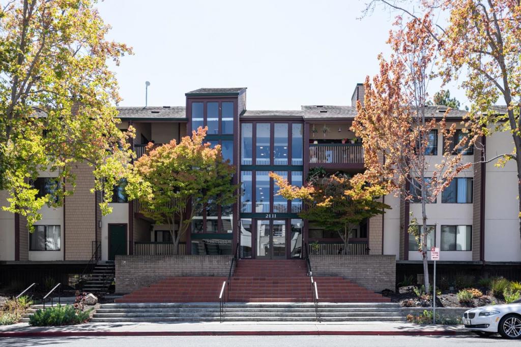 2111 Latham #321