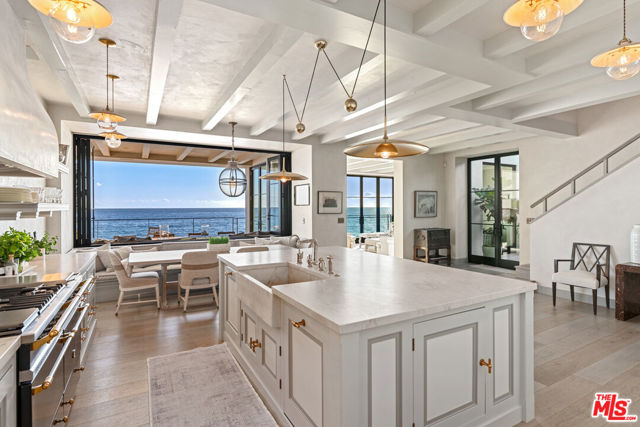 27218 Pacific Coast Highway, Malibu CA: https://media.crmls.org/mediaz/6bb304f5-8973-4fdd-981e-96734e1368c1.jpg