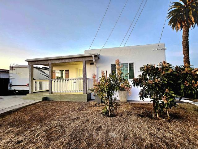 425 E 16Th St, National City CA: https://media.crmls.org/mediaz/6bb33a22-8062-4859-9c4f-dfdfe3bab118.jpg
