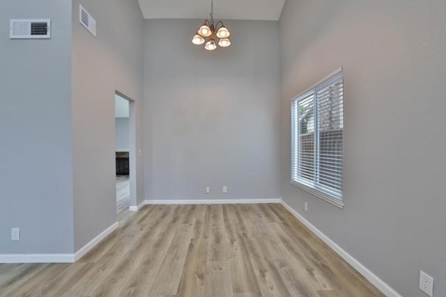 365 San Andreas Drive, Milpitas CA: https://media.crmls.org/mediaz/6bb33e60-db3a-4732-8dac-cf60e630b59b.jpg