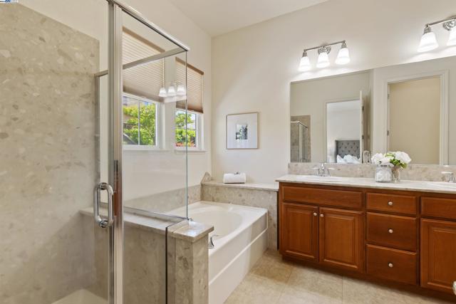 2715 Palatino Ct, Dublin CA: https://media.crmls.org/mediaz/6bb34d49-84fd-45d0-af43-ed0aa573f0bd.jpg