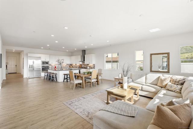 1417 Apex Place, Escondido CA: https://media.crmls.org/mediaz/6bb3bfb4-b47e-4f60-ae67-7999e7e415d7.jpg