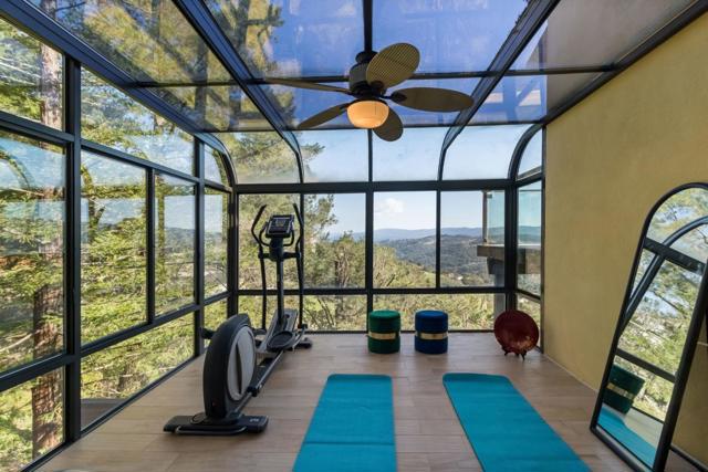 131 Los Vientos Way, San Carlos CA: https://media.crmls.org/mediaz/6bb40de3-ac8f-43d7-ac79-64bd4cc21ef4.jpg