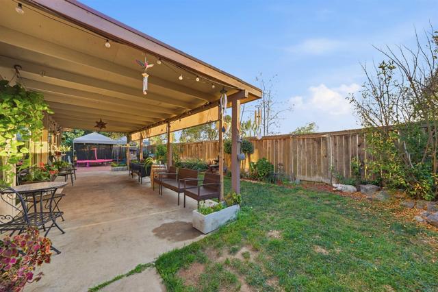 Detail Gallery Image 35 of 35 For 2327 Amber Ln, Escondido,  CA 92026 - 4 Beds | 3 Baths