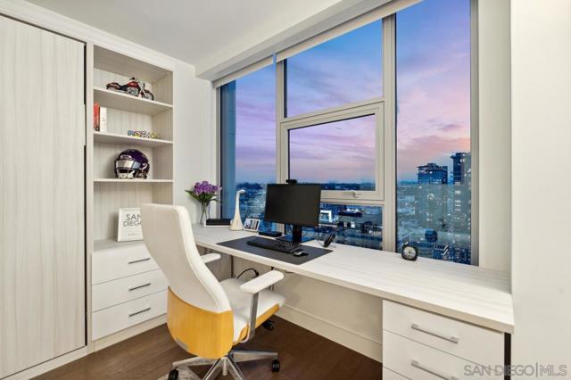 1388 Kettner Blvd, San Diego CA: https://media.crmls.org/mediaz/6bb4819a-c844-4f0f-8823-d8d6c2ae6859.jpg
