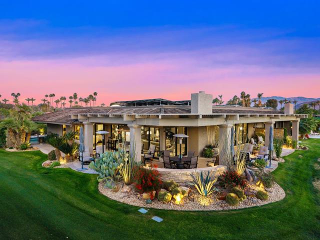 4 Saint Marys Court, Rancho Mirage CA: https://media.crmls.org/mediaz/6bb4d116-3983-44ee-9f98-c86a9934507a.jpg