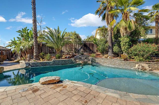 464 Archglen Way, San Jose CA: https://media.crmls.org/mediaz/6bb4fb47-1196-49c3-9fc7-963596efe8d2.jpg