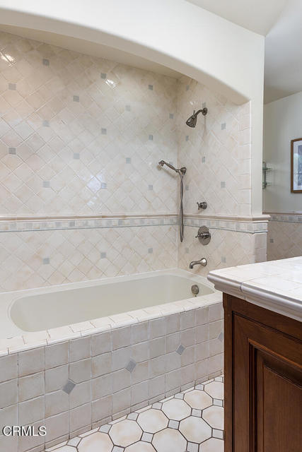 Detail Gallery Image 46 of 73 For 420 Inverness Dr, La Canada Flintridge,  CA 91011 - 6 Beds | 5/1 Baths
