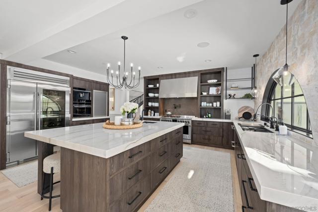 16770 Via De Los Rosales, Rancho Santa Fe CA: https://media.crmls.org/mediaz/6bb6d478-284a-4077-a676-a3d7098c31ae.jpg