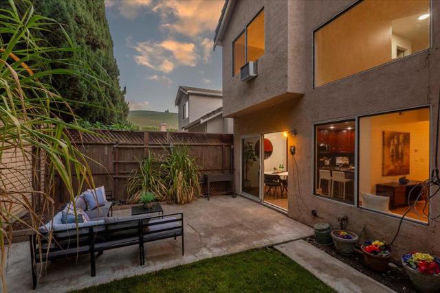 239 Kerry, Fremont CA: https://media.crmls.org/mediaz/6bb84fff-4660-46cc-b21d-b149fb810b46.jpg