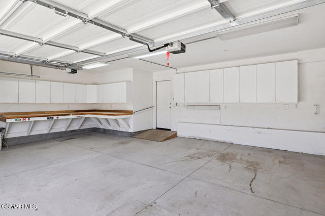 7744 Hayward Street, Ventura CA: https://media.crmls.org/mediaz/6bb8a9ab-f524-4d5d-a950-71ac1a4c9324.jpg