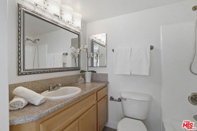 3546 Clarington Avenue, Los Angeles, California 90034, 2 Bedrooms Bedrooms, ,2 BathroomsBathrooms,Condominium,For Sale,Clarington,24426845