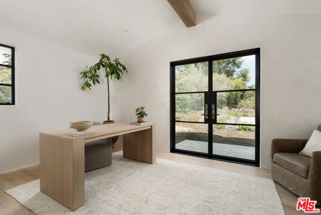 4200 Marina Drive, Santa Barbara CA: https://media.crmls.org/mediaz/6bb93eae-a714-411a-8b90-0378d3dd98dc.jpg