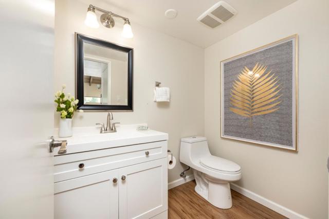 38 Weepingridge Court, San Mateo CA: https://media.crmls.org/mediaz/6bb94033-0f0e-48dd-bbe3-45efc29efc2c.jpg