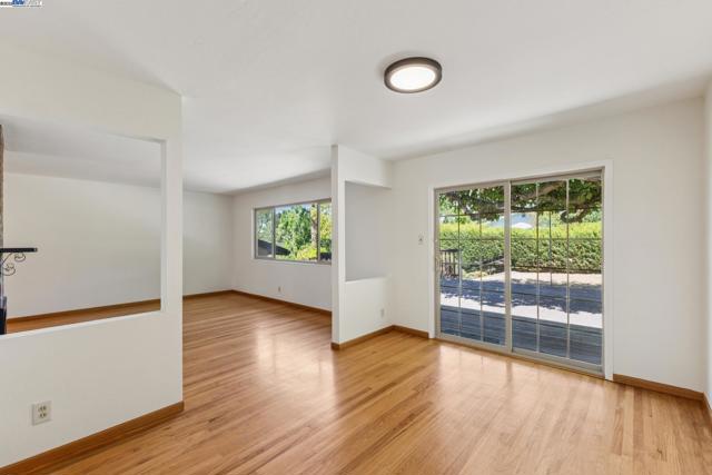 4190 Sharab Ct, Pleasanton CA: https://media.crmls.org/mediaz/6bb97f4f-8dbe-4bf1-bbac-6fbb74c23ad9.jpg