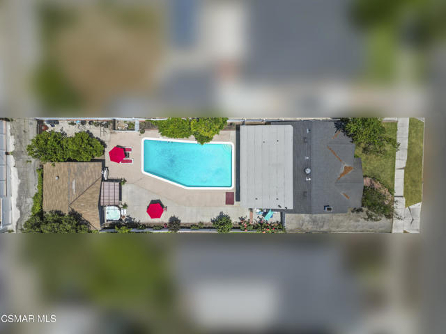 623 E Fairmount Road, Burbank CA: https://media.crmls.org/mediaz/6bb9a202-61ac-4b71-aa35-793de12cce5b.jpg
